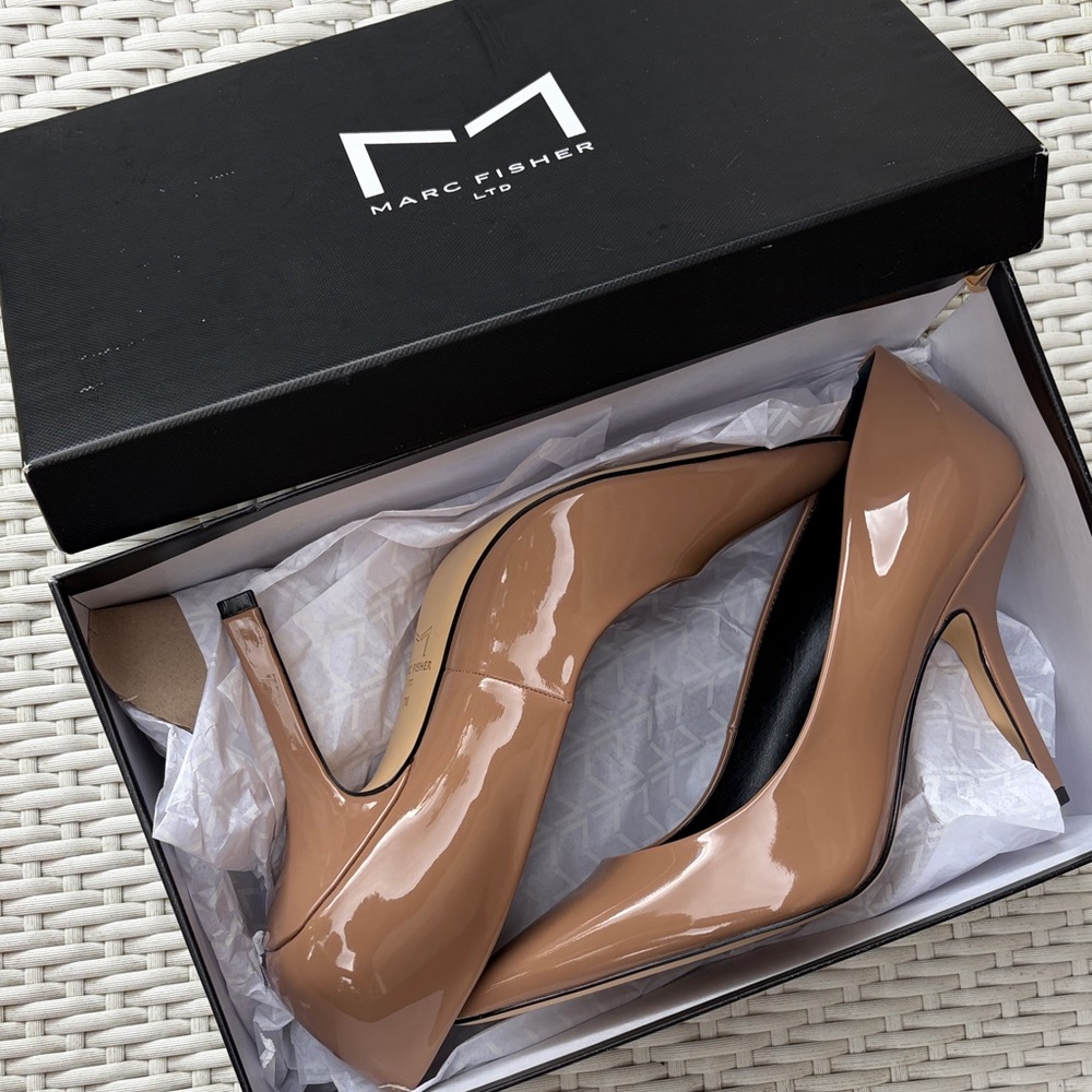 Marc Fisher Everly Patent Pointed Toe Pumps - Picture 5 of 6